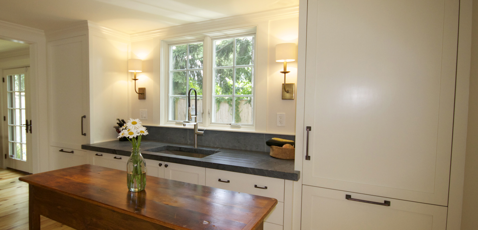 COLLEGE HILL CONSTRUCTION